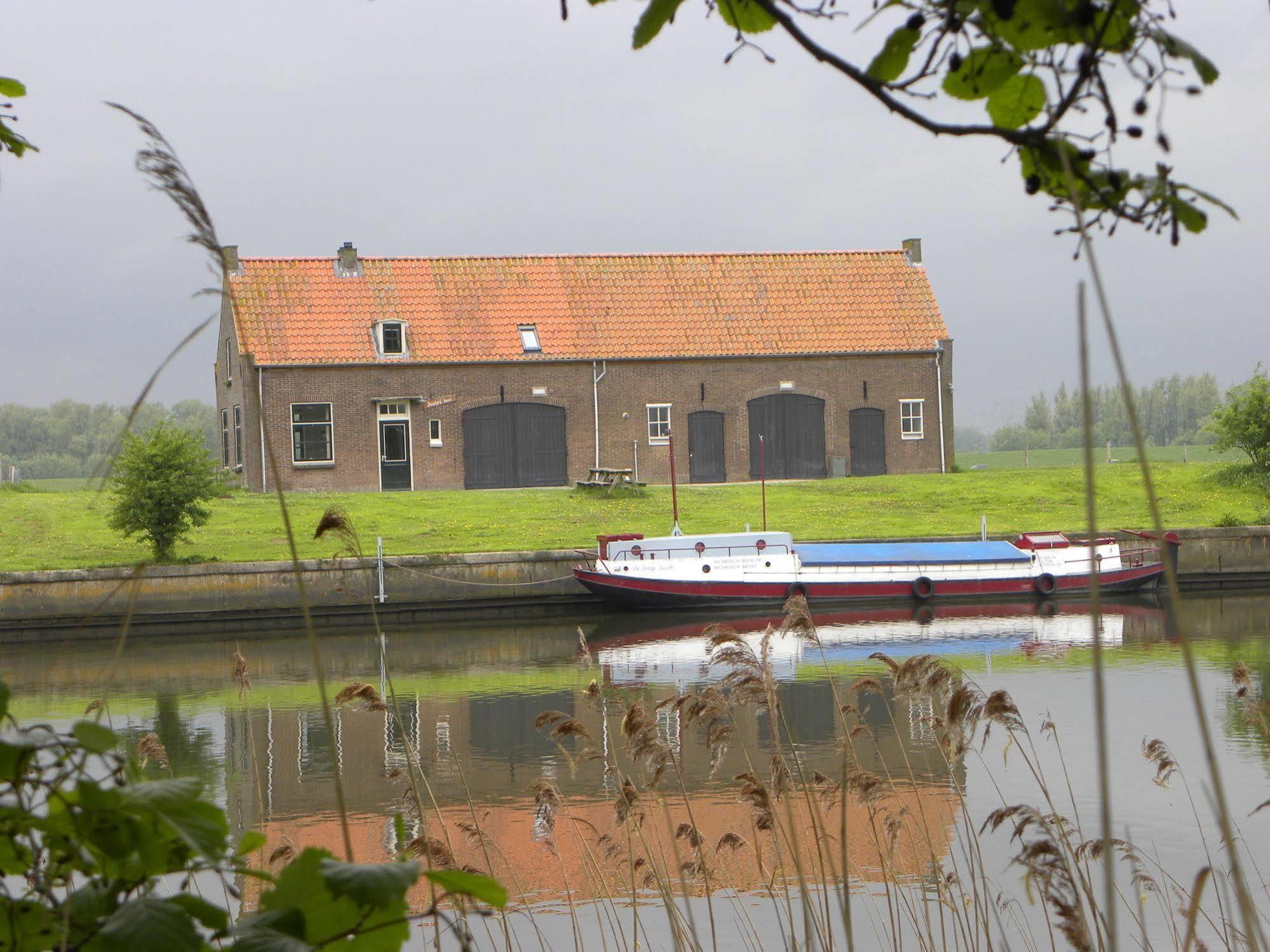 Hotel De Brabantse Biesbosch Werkendam Zewnętrze zdjęcie